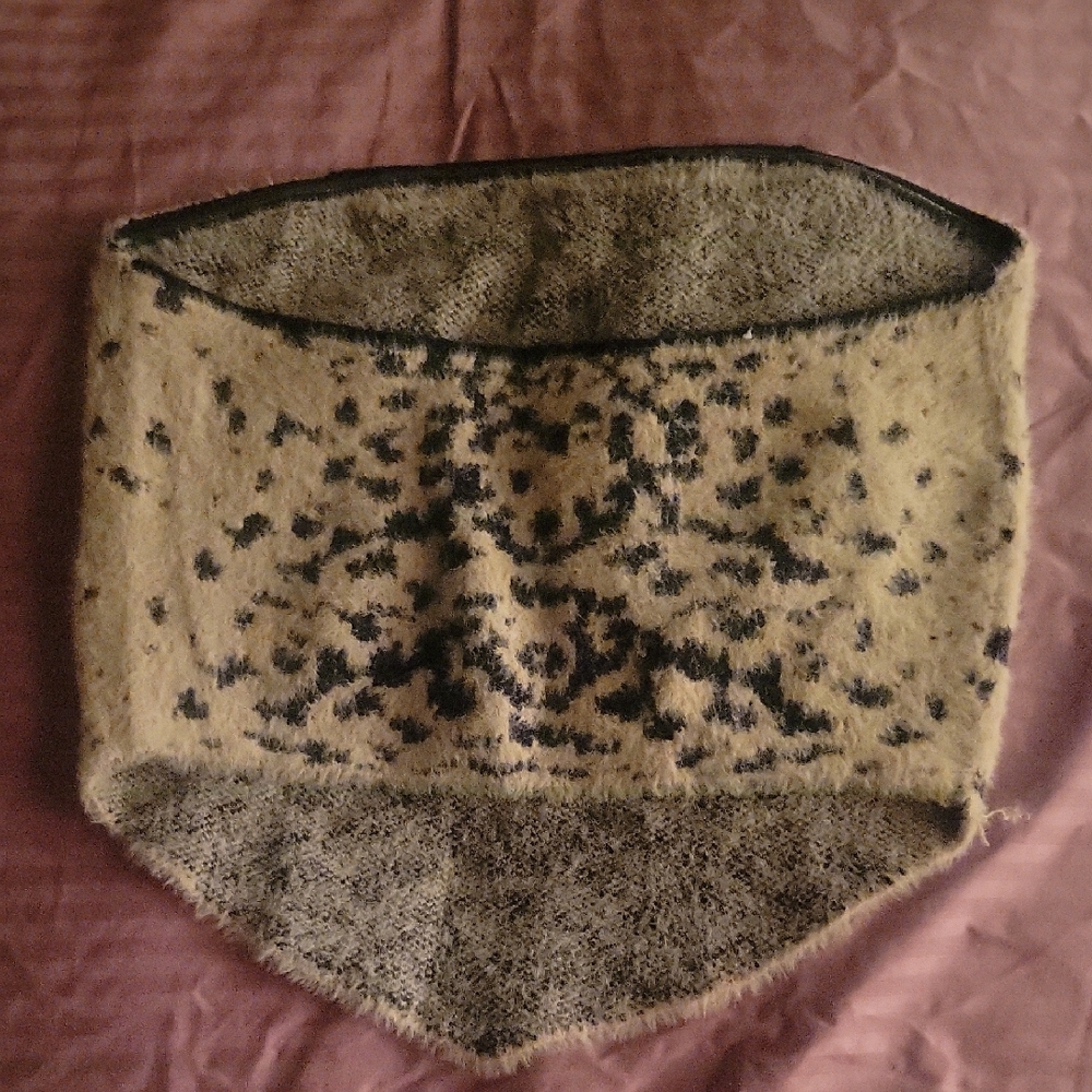 Beige and Black Patterned Rug - Picture 2 of 5